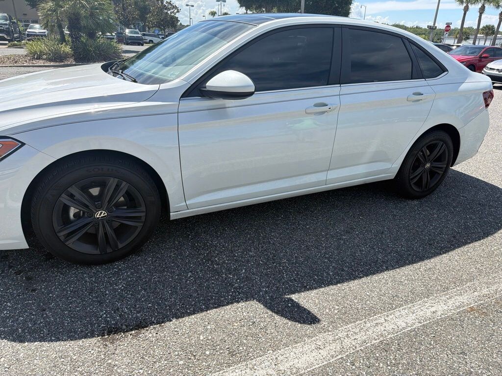 Used 2024 Volkswagen Jetta 1.5T SE Sedan