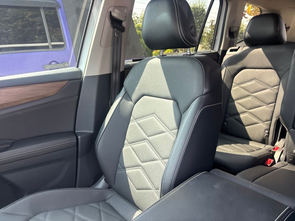 2024 Volkswagen Atlas SE w/Tech - Photo 10