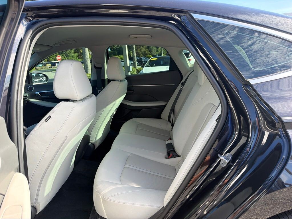 Used 2025 Hyundai Sonata SE Sedan