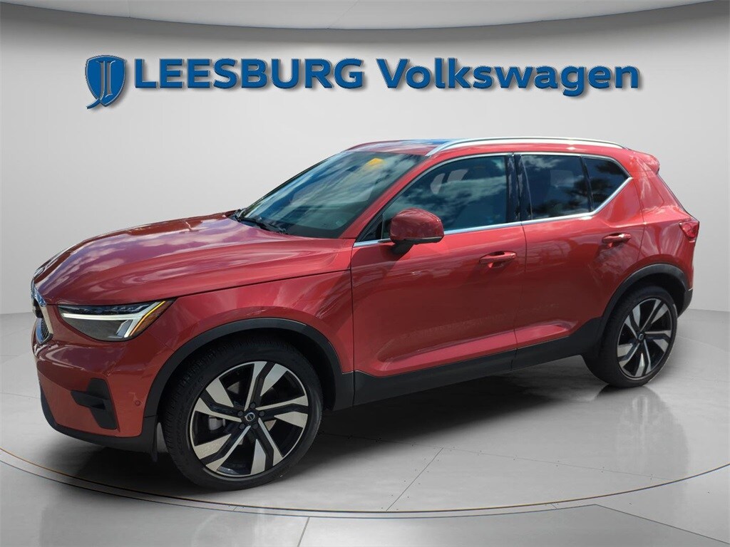 Used 2023 Volvo XC40 B4 Plus Bright Theme SUV