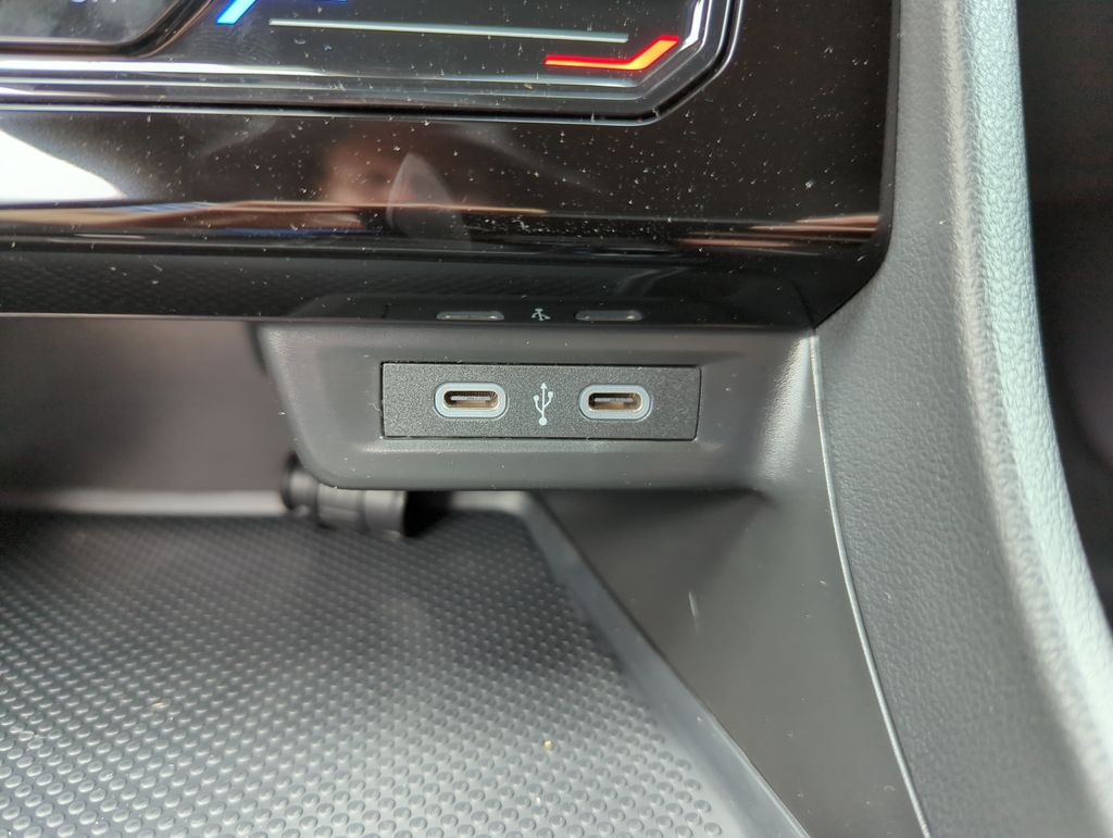 2026 Volkswagen Jetta Sport - Photo 31