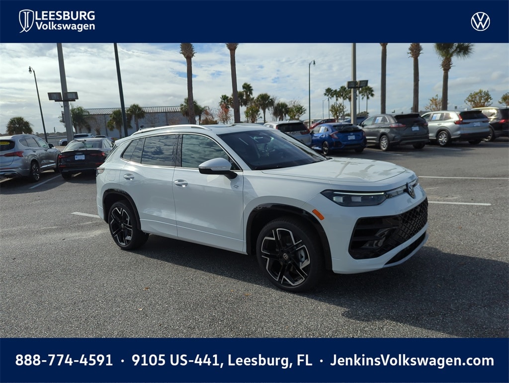 2026 Volkswagen Tiguan SEL R-LINE TURBO's photo