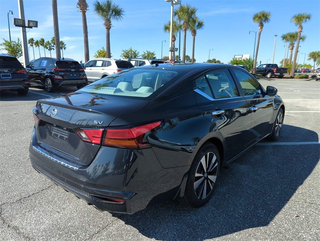 2021 Nissan Altima 2.5 SV photo 3
