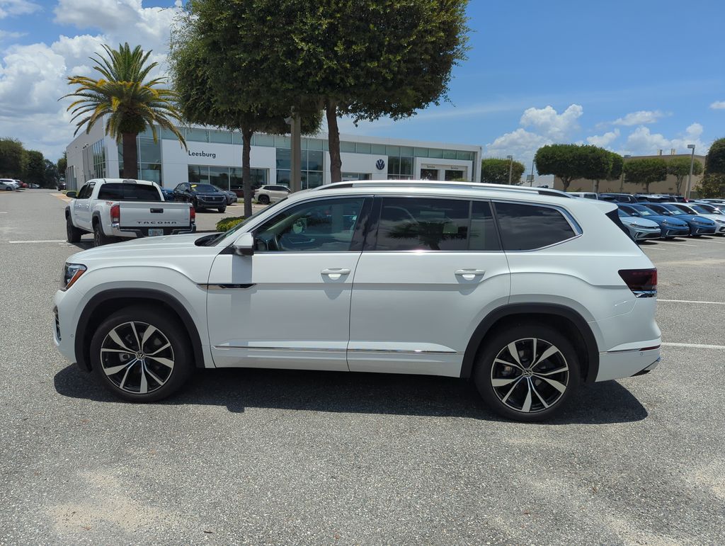 2026 Volkswagen Atlas SEL Premium R-Line - Photo 11