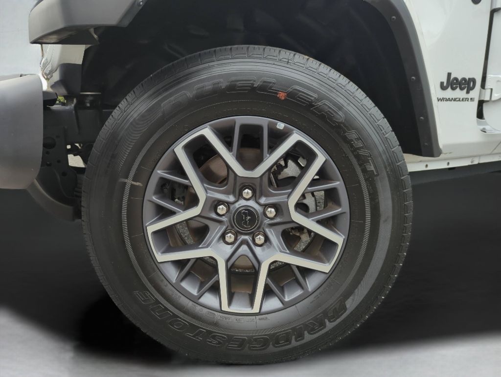 2025 Jeep Wrangler 4-Door Sahara - Photo 46