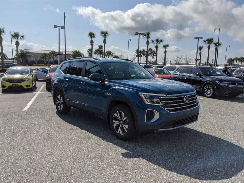 Used 2025 Volkswagen Atlas 2.0T SE SUV