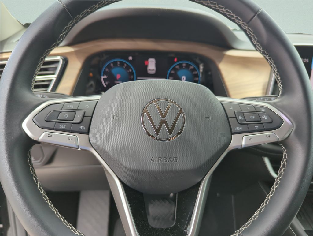 2025 Volkswagen Atlas SE w/Tech - Photo 42