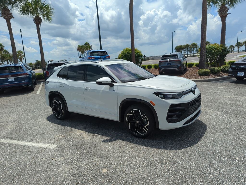 New 2026 Volkswagen Tiguan 2.0T SEL R-Line SUV