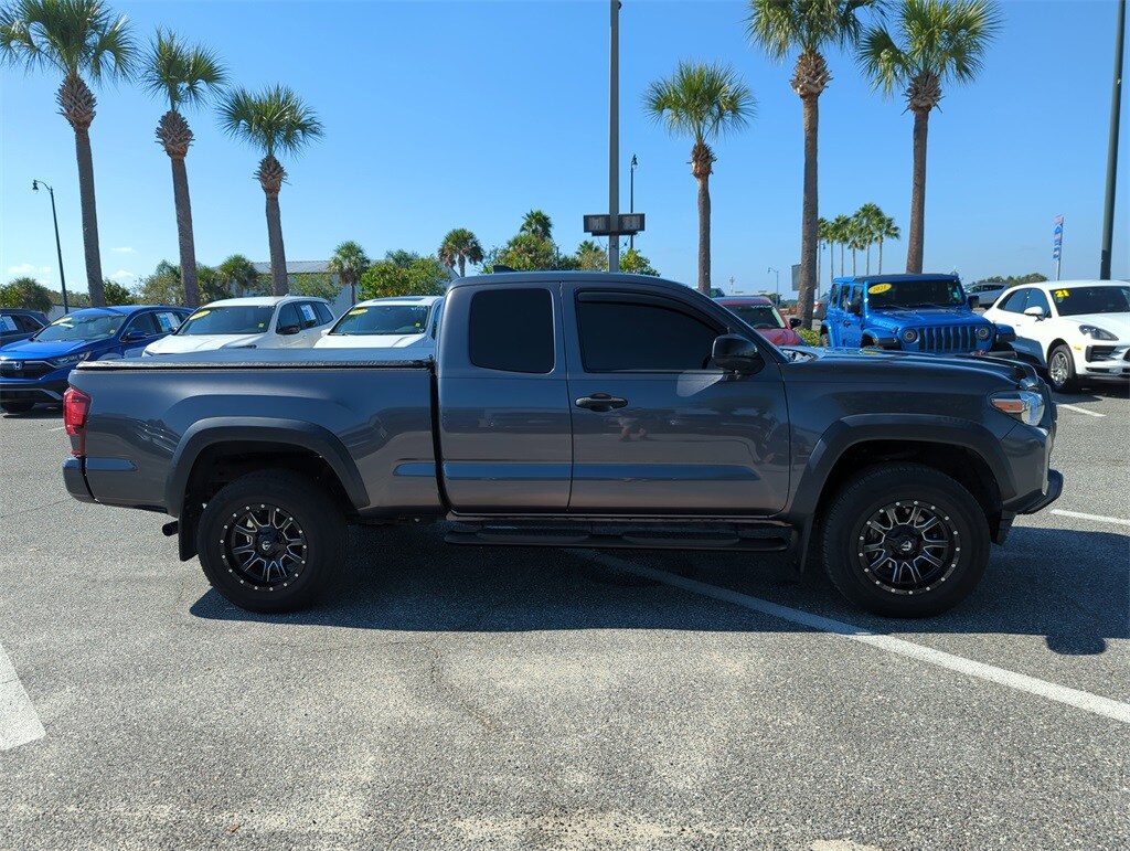 2019 Toyota Tacoma SR5 photo 3