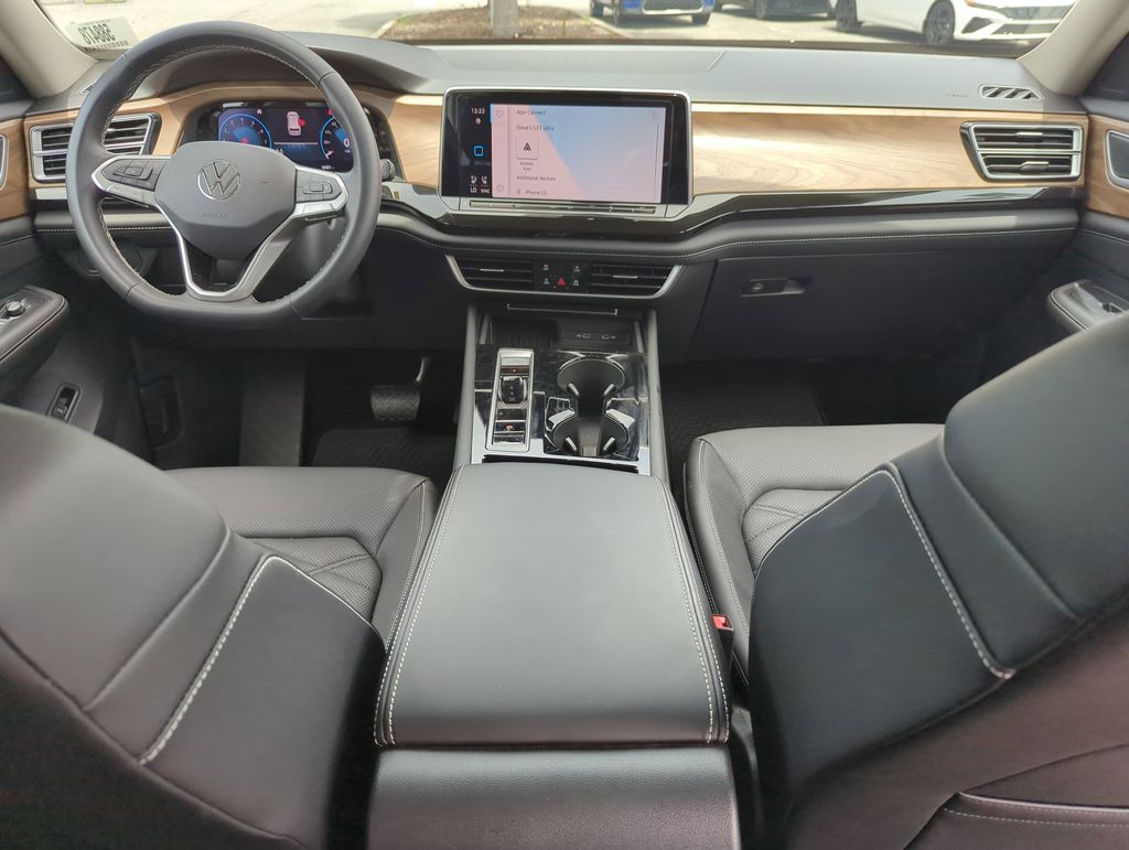 2025 Volkswagen Atlas SE w/Tech - Photo 25