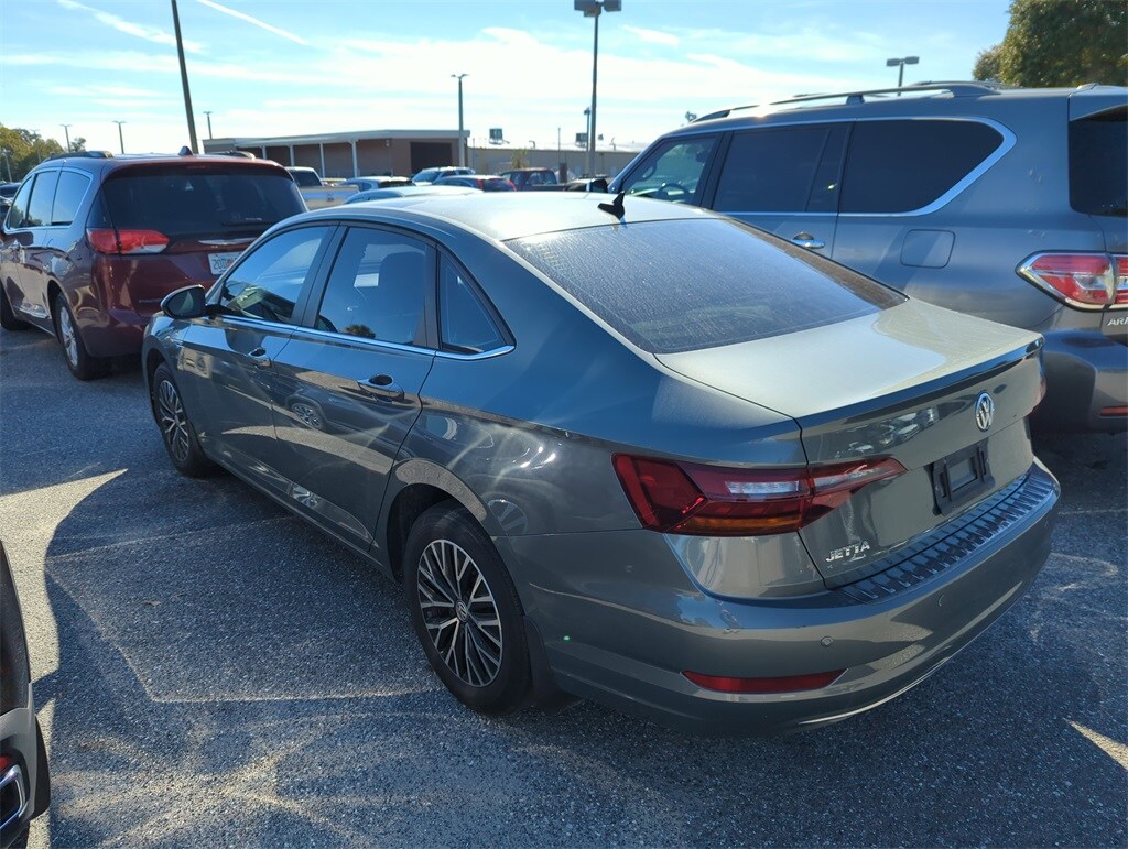 2019 Volkswagen Jetta SEL photo 2