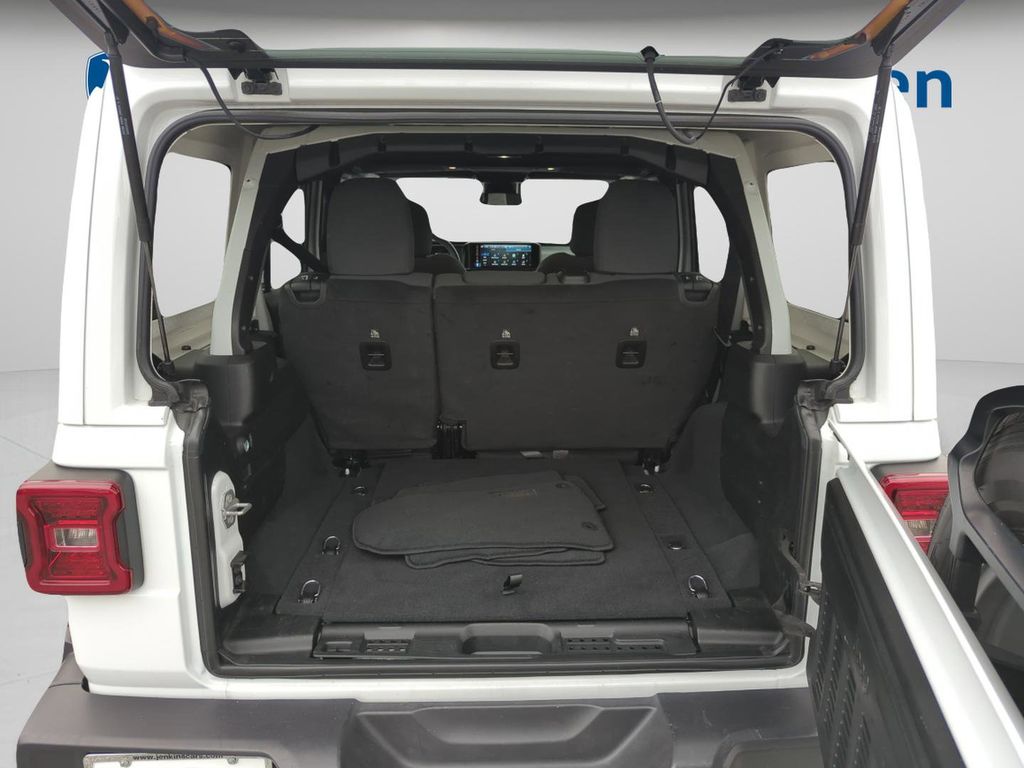 2025 Jeep Wrangler 4-Door Sahara - Photo 17