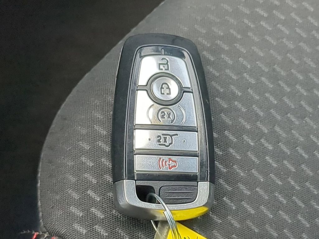 2023 Ford Escape ST-Line Select - Photo 38