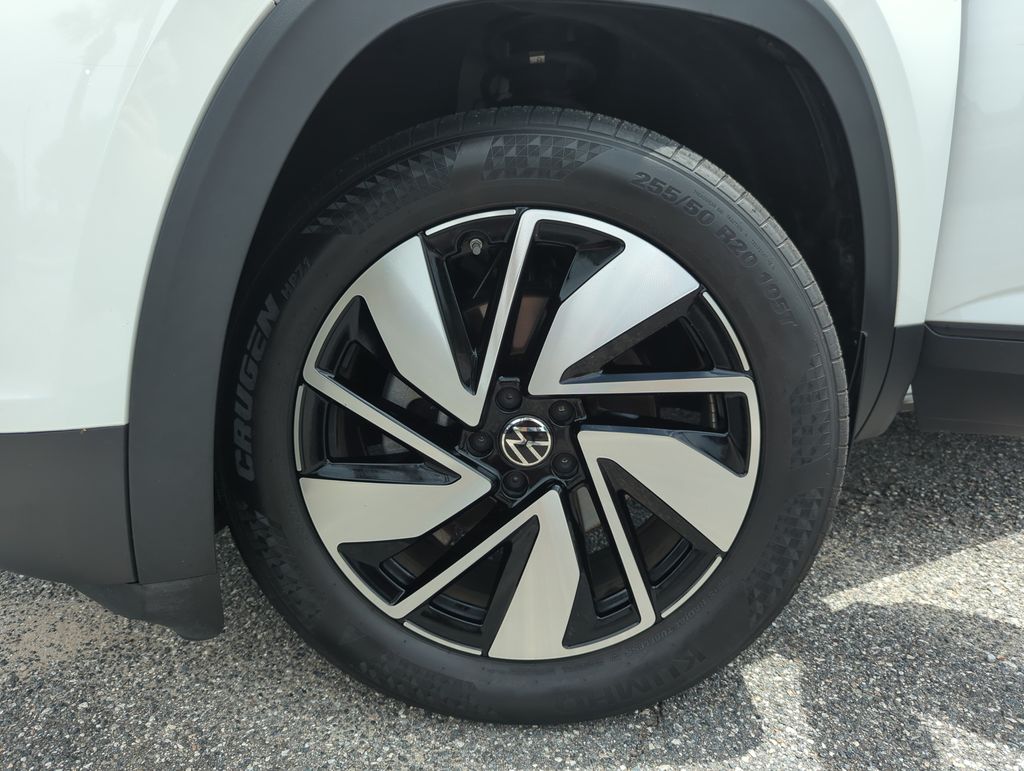 2024 Volkswagen Atlas SE w/Tech - Photo 50