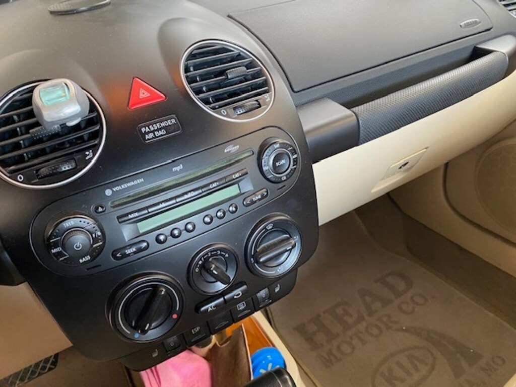 Used 2008 Volkswagen Beetle SE Convertible