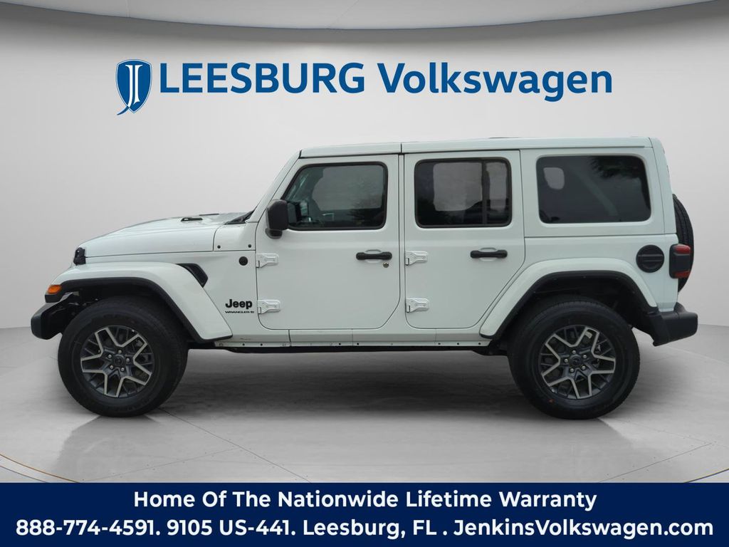 2025 Jeep Wrangler 4-Door Sahara - Photo 11