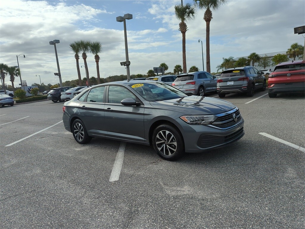 2024 Volkswagen Jetta 1.5T S photo 2