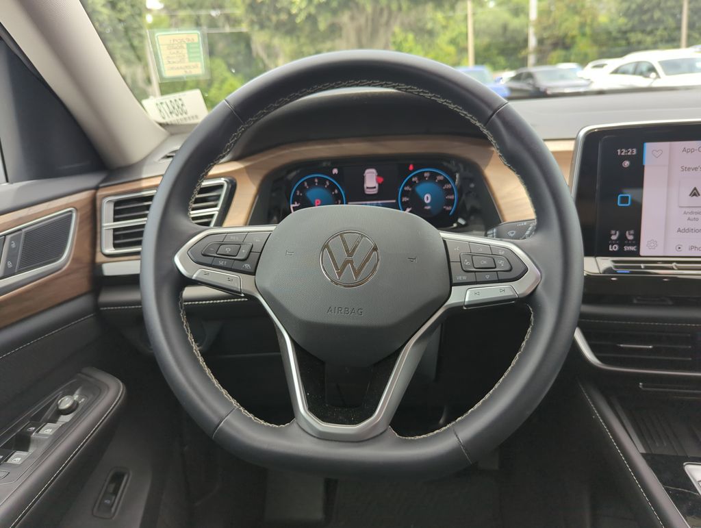 2025 Volkswagen Atlas SE w/Tech - Photo 26