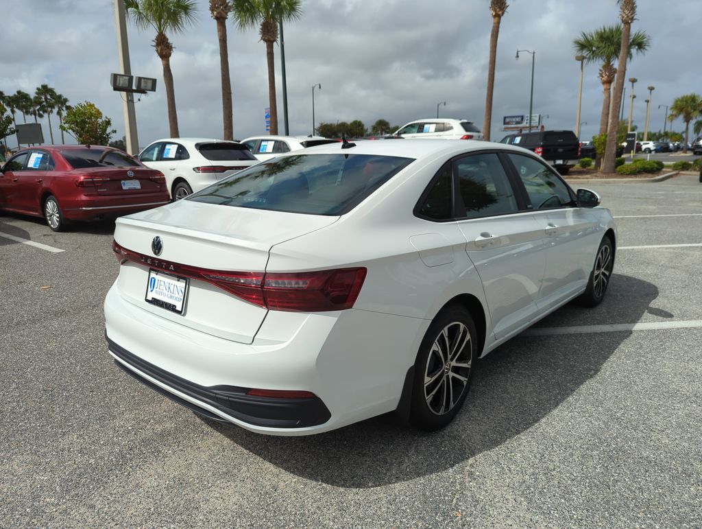 2026 Volkswagen Jetta Sport - Photo 5