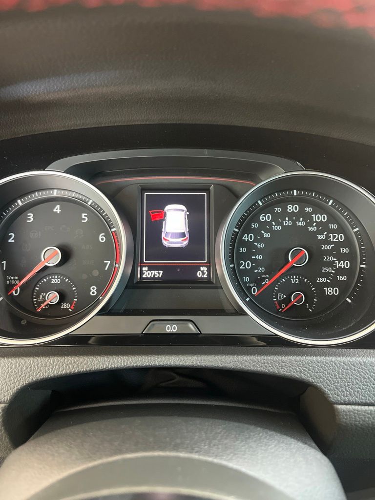 3VW6T7AU1MM000794
