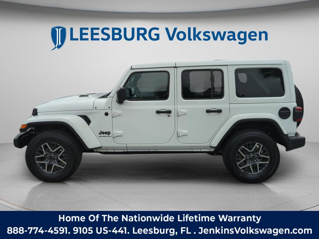 2025 Jeep Wrangler 4-Door Sahara - Photo 11