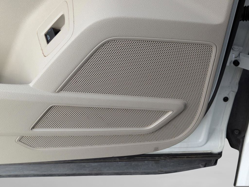 2021 Volkswagen Atlas SE w/Tech - Photo 31