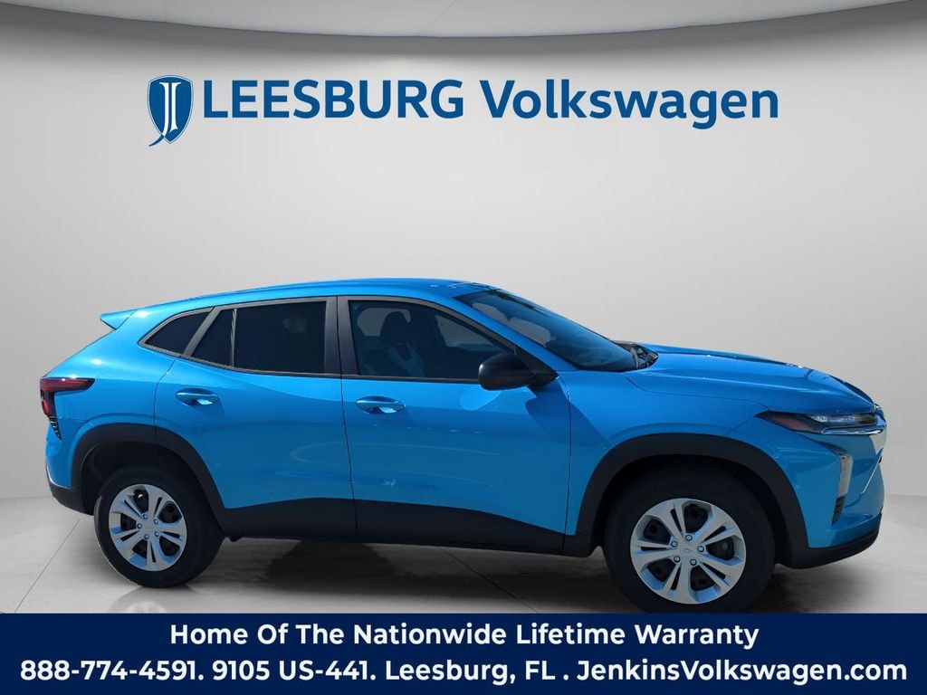 Used 2025 Chevrolet Trax LS SUV