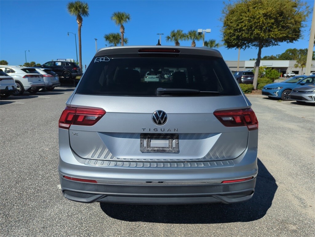 2022 Volkswagen Tiguan SE photo 3