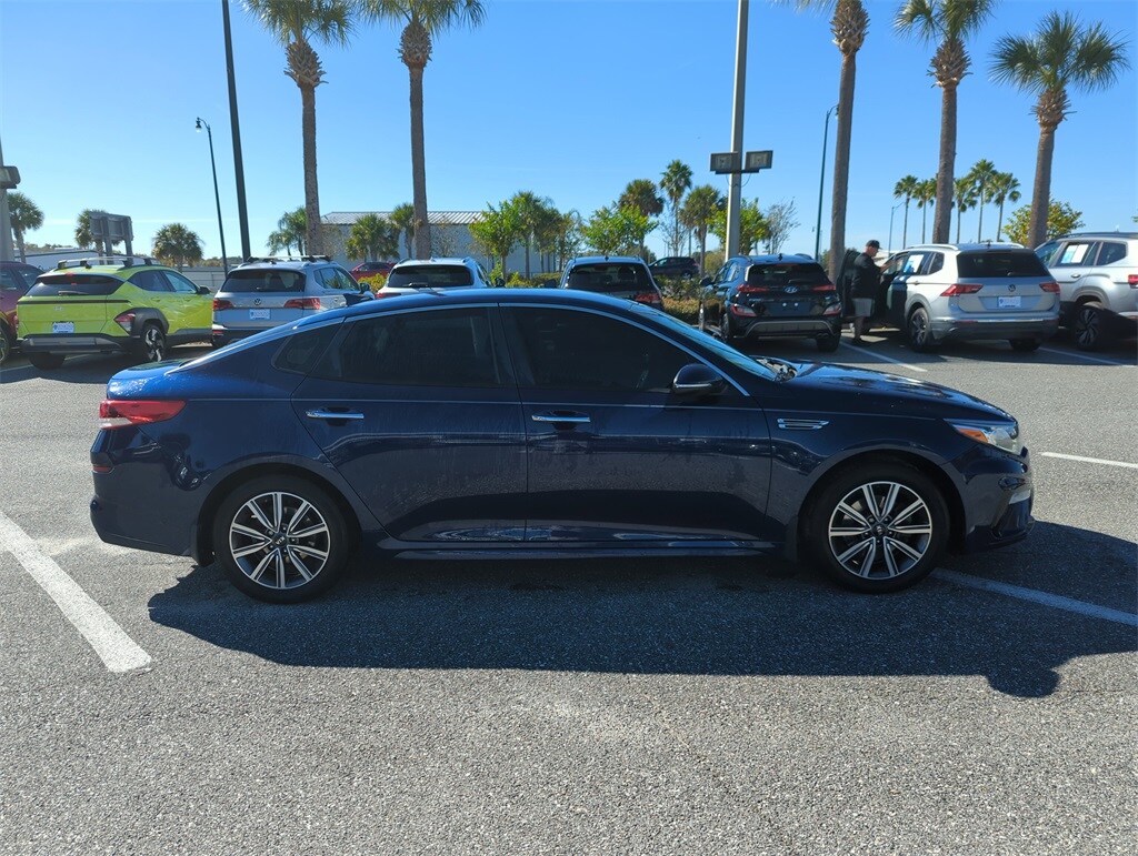 2019 Kia Optima LX photo 2