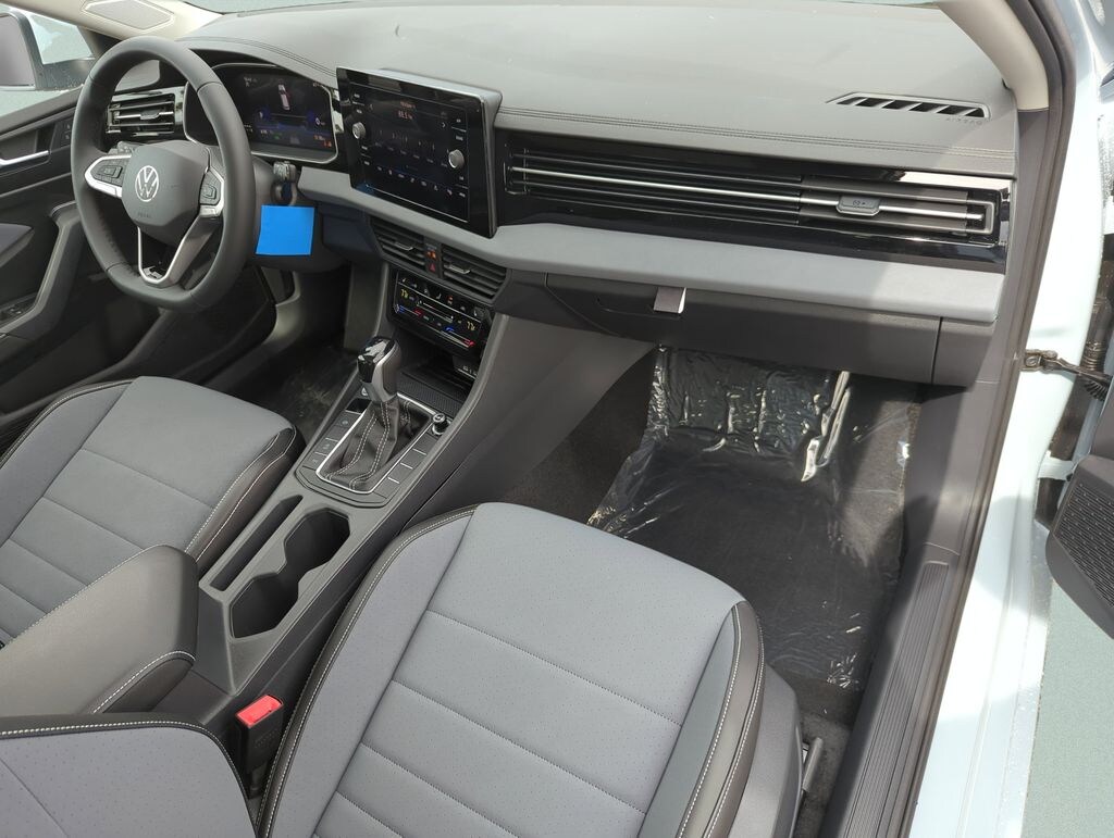 New 2026 Volkswagen Jetta 1.5T SE Sedan
