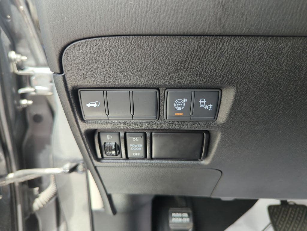 2017 Nissan Armada Platinum - Photo 41