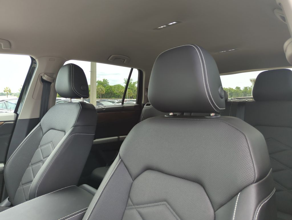 2025 Volkswagen Atlas SE w/Tech - Photo 33