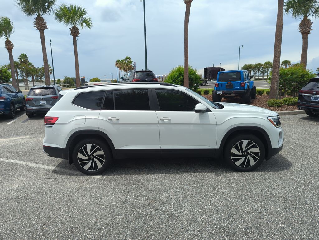 2024 Volkswagen Atlas SE w/Tech - Photo 3