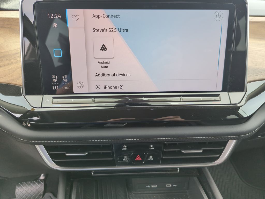 2025 Volkswagen Atlas SE w/Tech - Photo 38