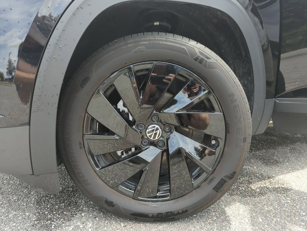 2025 Volkswagen Atlas SE w/Tech - Photo 49