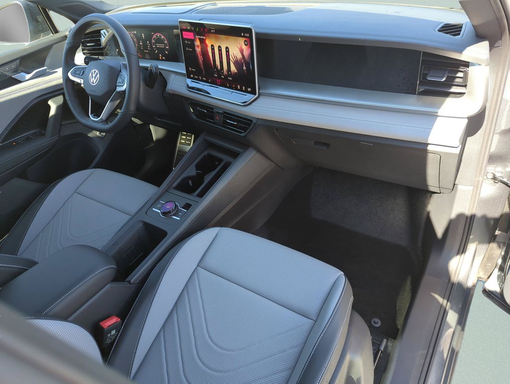 2026 Volkswagen Tiguan SE R-LINE BLACK - Photo 19