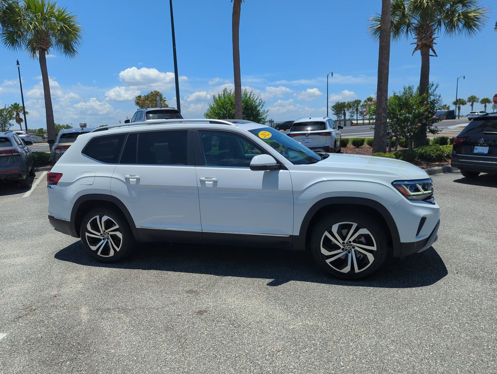 2022 Volkswagen Atlas SEL - Photo 2