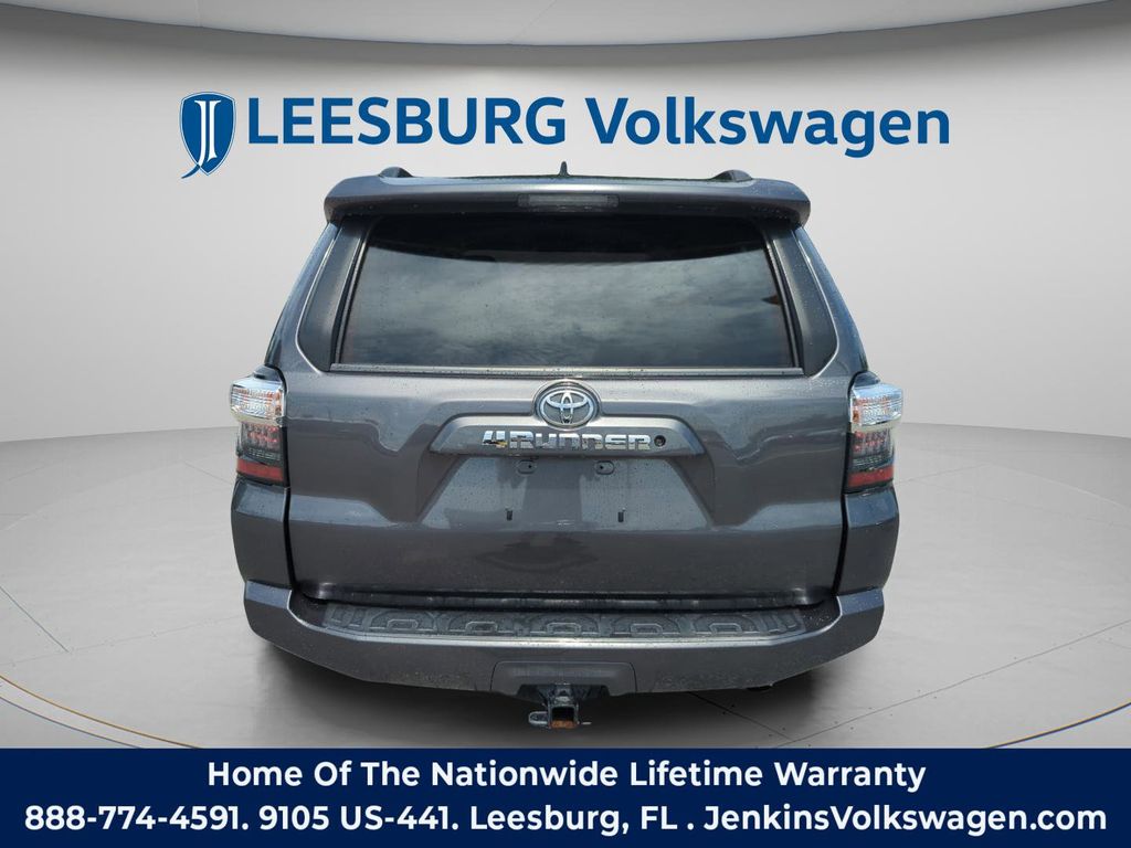 2020 Toyota 4Runner SR5 - Photo 7
