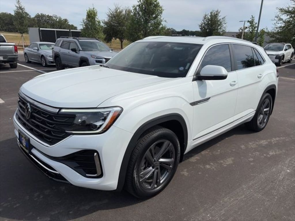 Used 2024 Volkswagen Atlas Cross Sport 2.0T SEL R-Line SUV