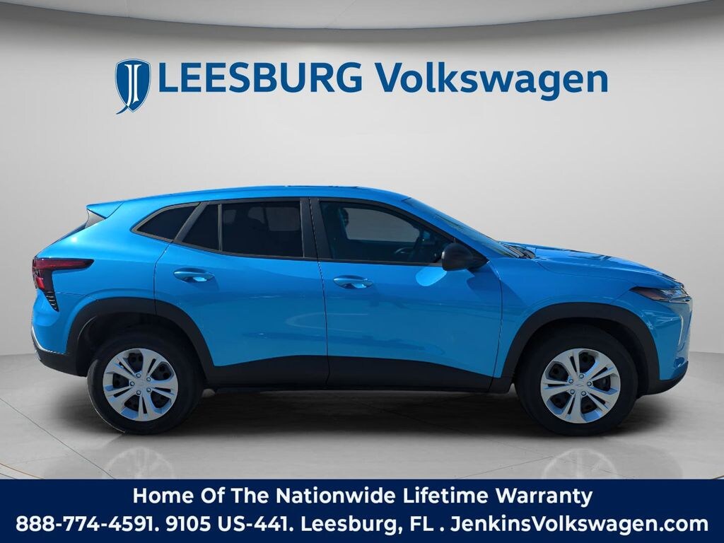 Used 2025 Chevrolet Trax LS SUV