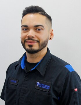 Staff member Antonio Maldanado from ID_595a05955723