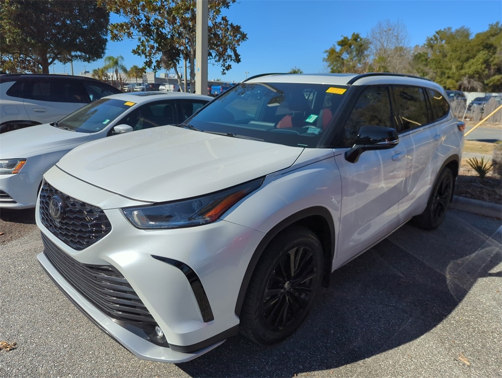 Used 2023 Toyota Highlander XSE SUV