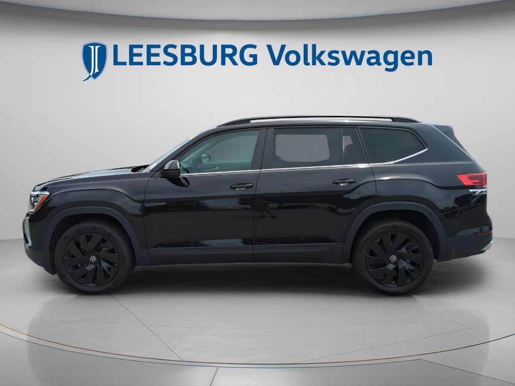 2025 Volkswagen Atlas SE w/Tech - Photo 11