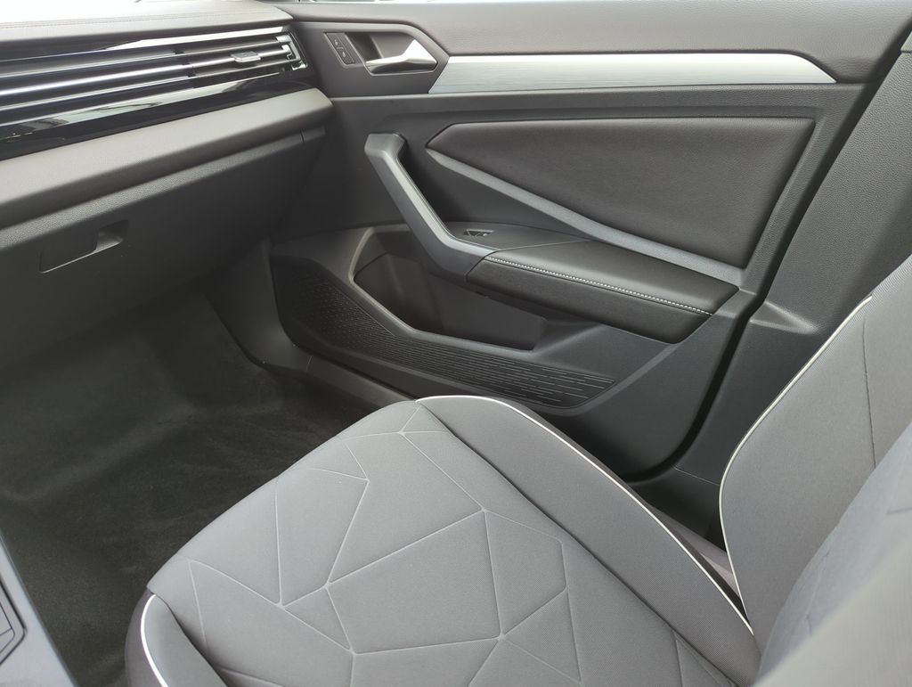 2026 Volkswagen Jetta Sport - Photo 22