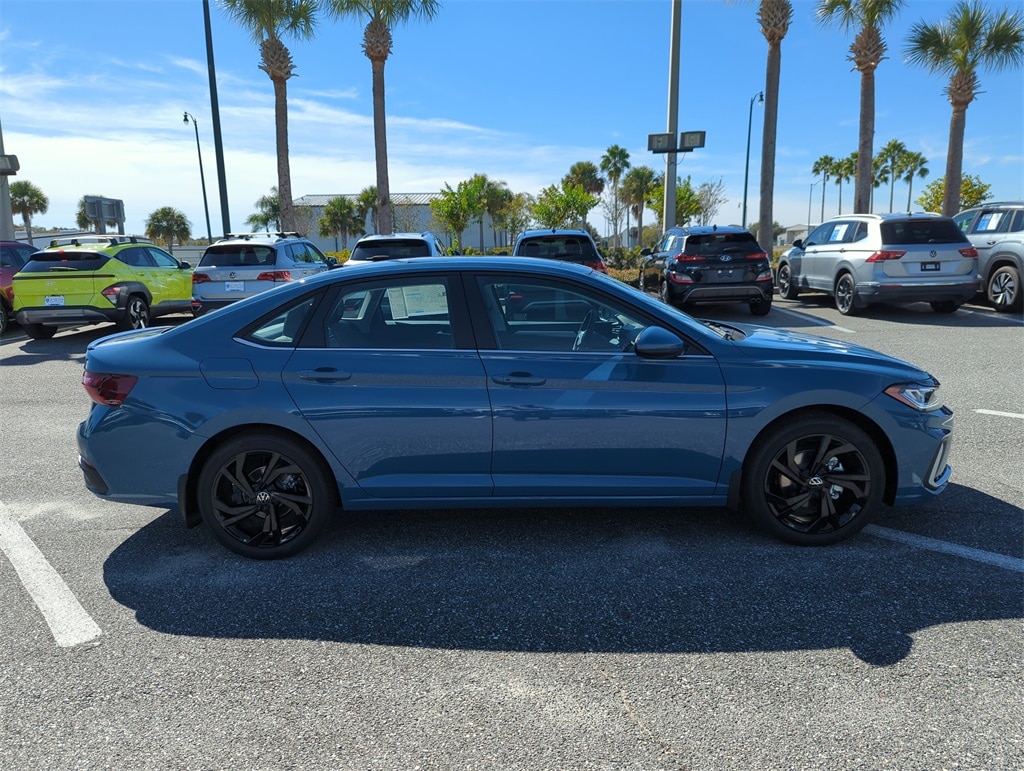New 2026 Volkswagen Jetta 1.5T SE Sedan