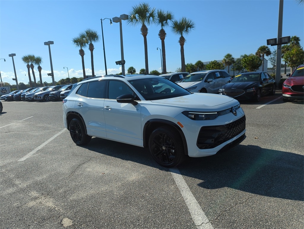 New 2025 Volkswagen Tiguan 2.0T SE R-Line Black SUV