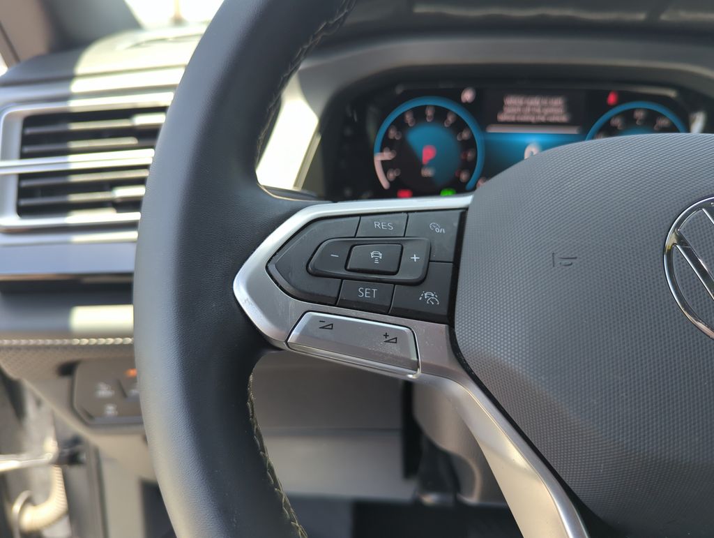 2024 Volkswagen Atlas Cross Sport SE - Photo 43