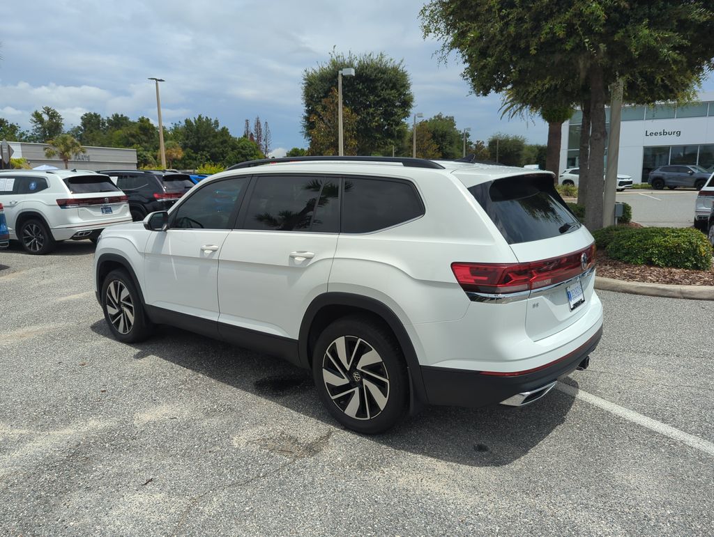 2024 Volkswagen Atlas SE w/Tech - Photo 9