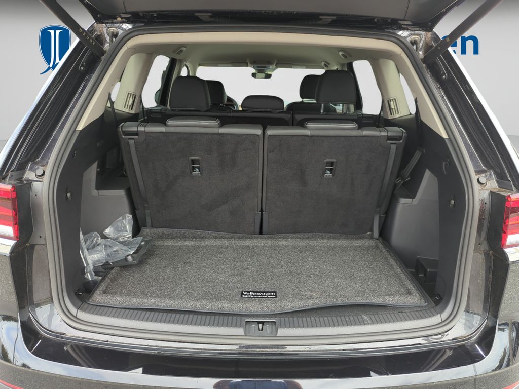 2025 Volkswagen Atlas SE w/Tech - Photo 17