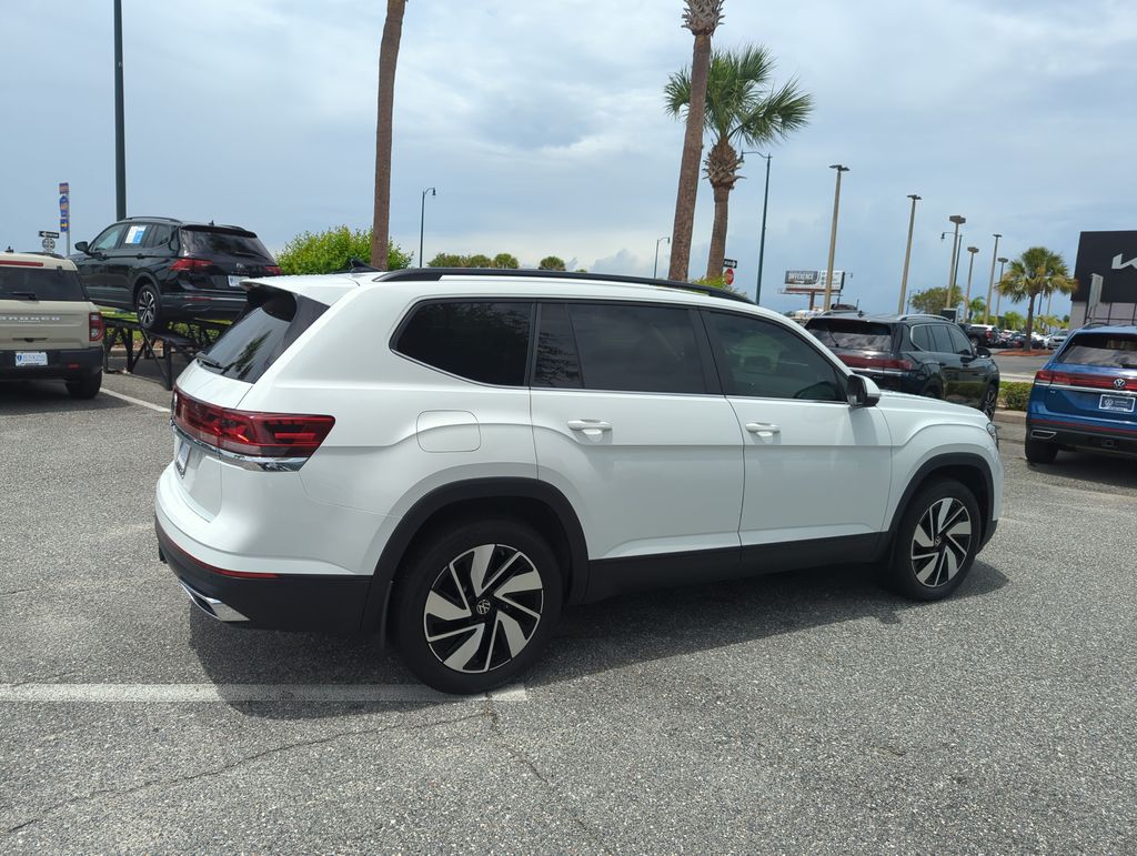 2024 Volkswagen Atlas SE w/Tech - Photo 5